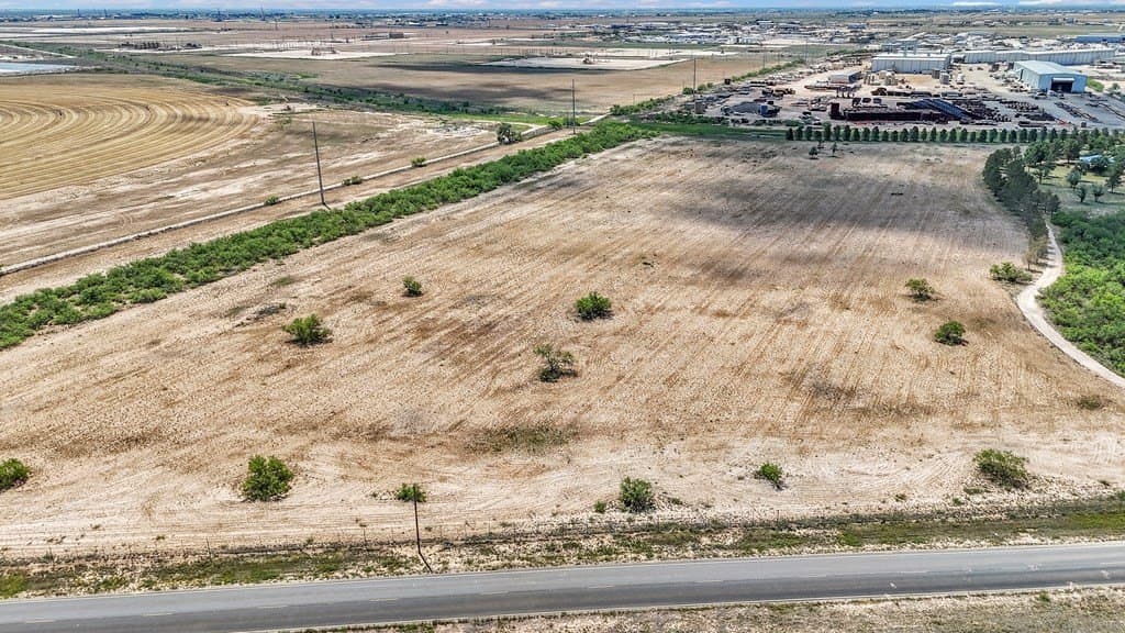 43.5 acres in Midland County - photo 35