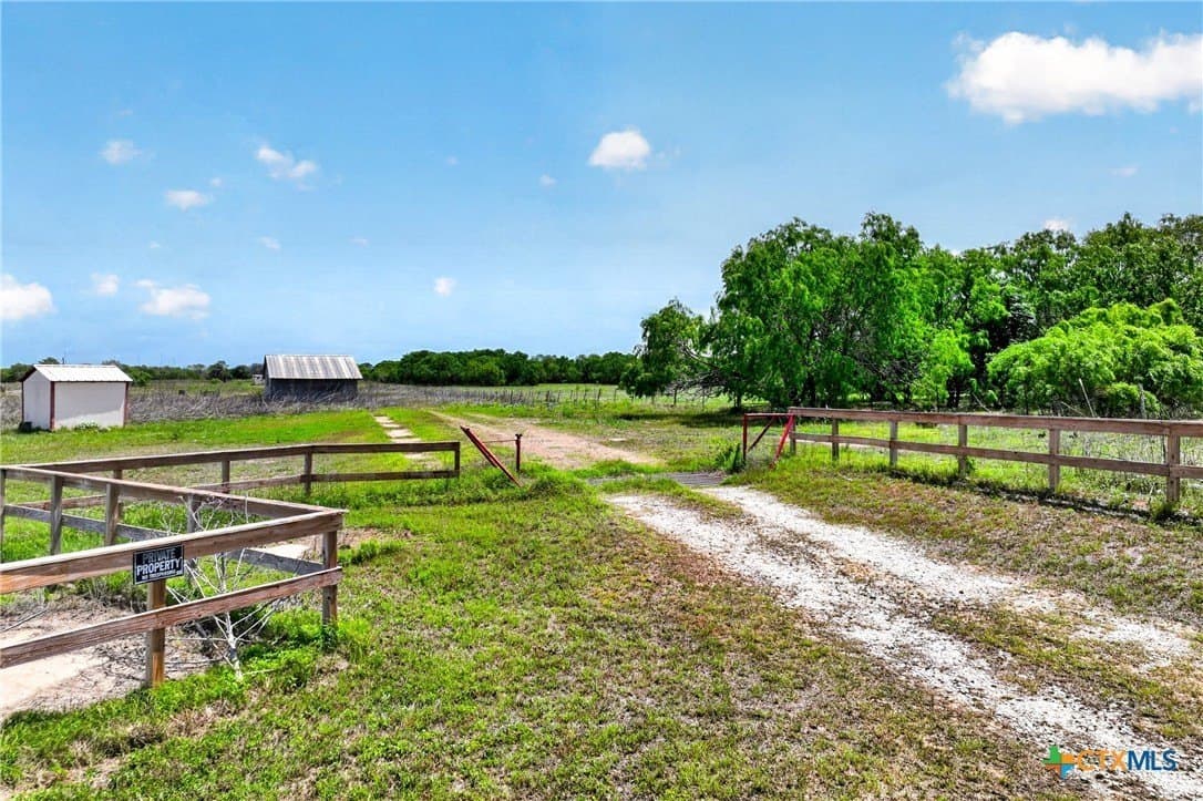 30.07 acres in Gonzales County - photo 13