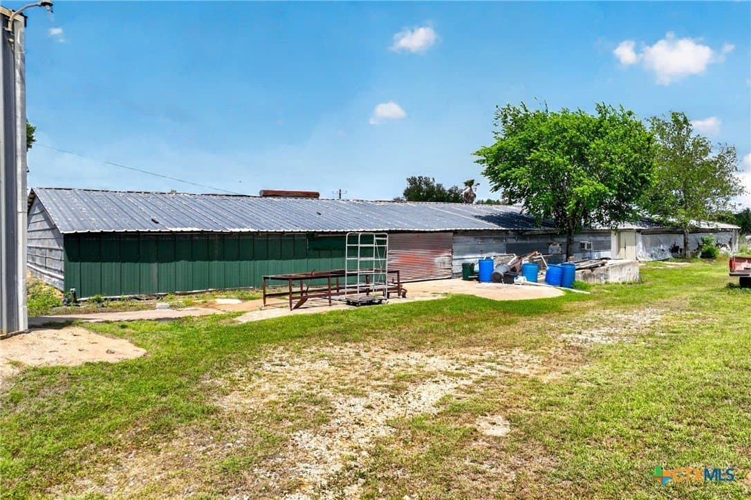 30.07 acres in Gonzales County - photo 8