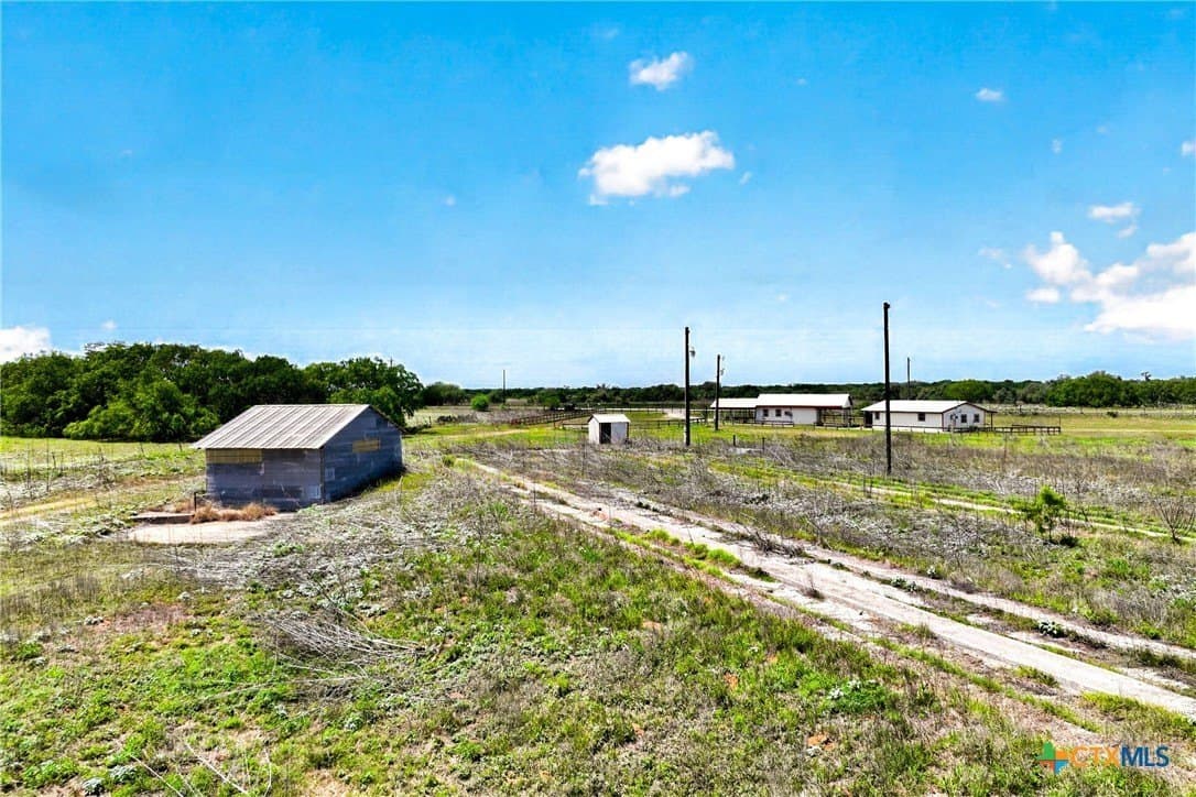 30.07 acres in Gonzales County - photo 9
