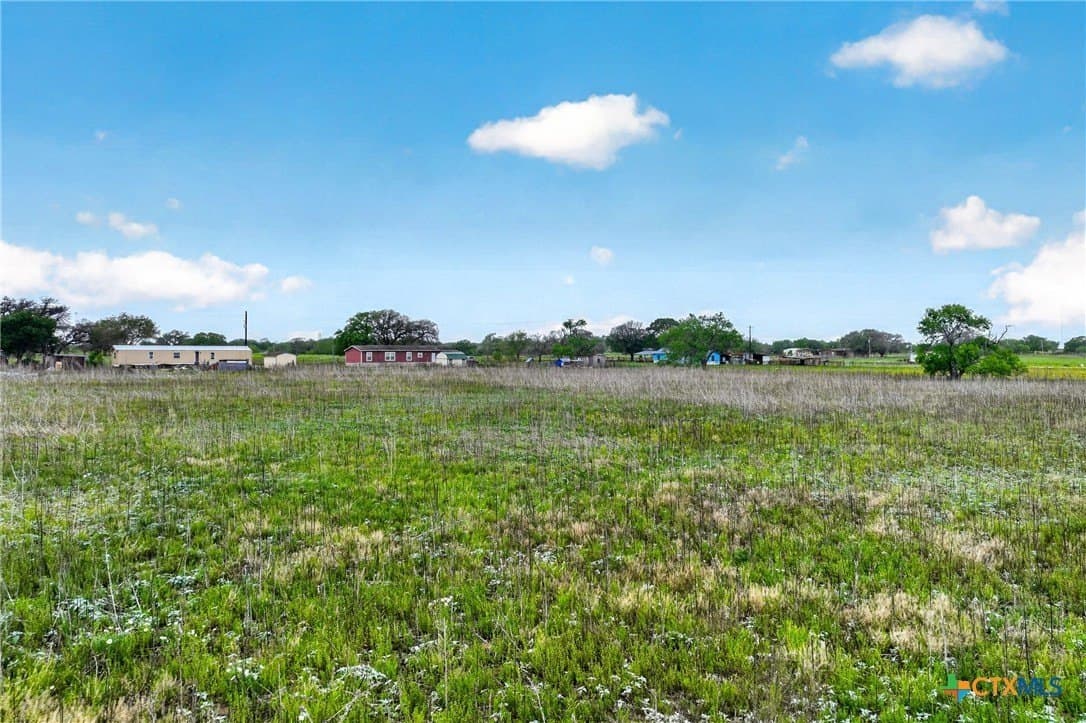 30.07 acres in Gonzales County - photo 11
