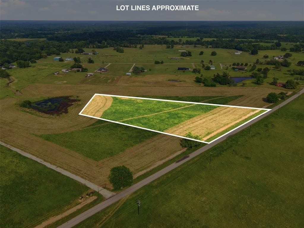 5 acres in Titus County