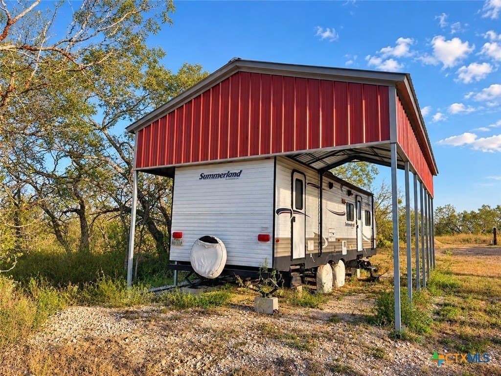 206.91 acres in Gonzales County - photo 20