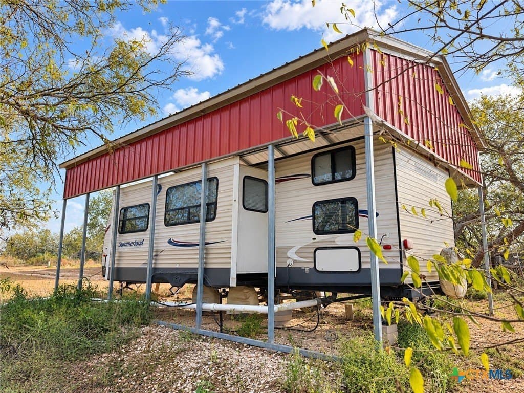 206.91 acres in Gonzales County - photo 21