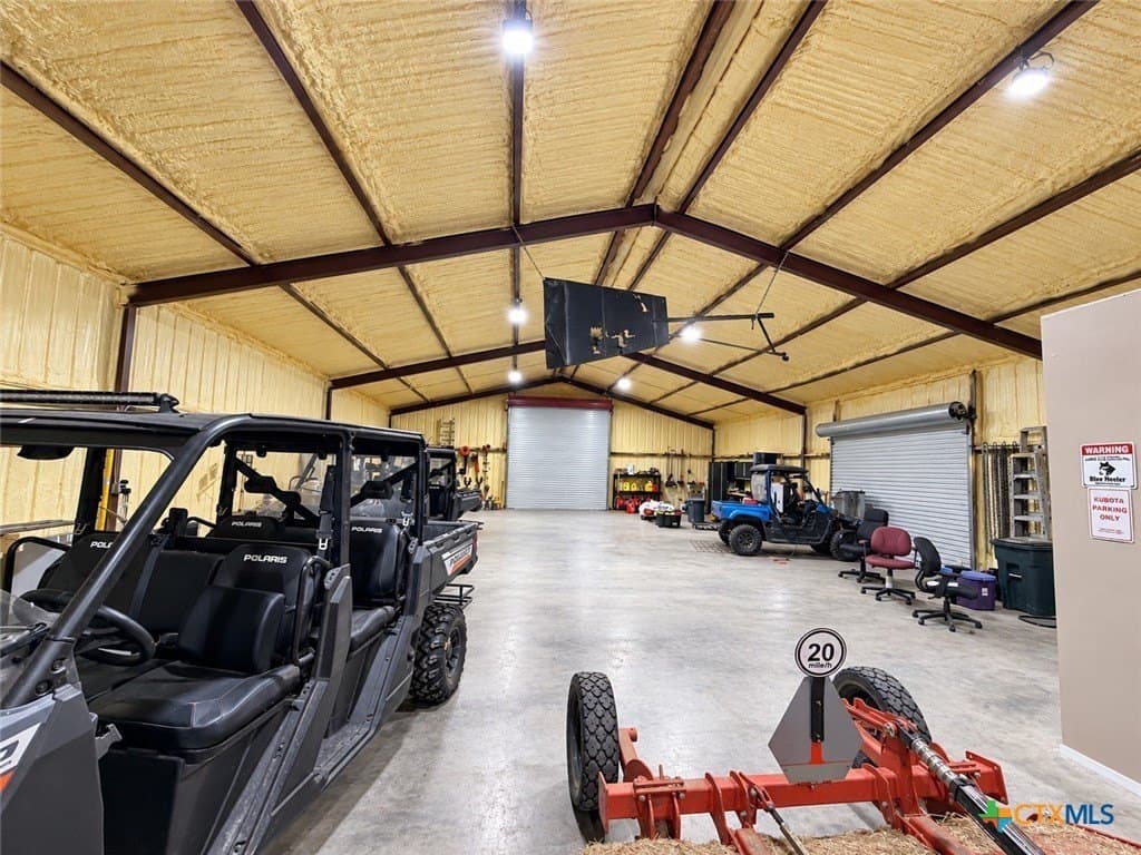 206.91 acres in Gonzales County - photo 9