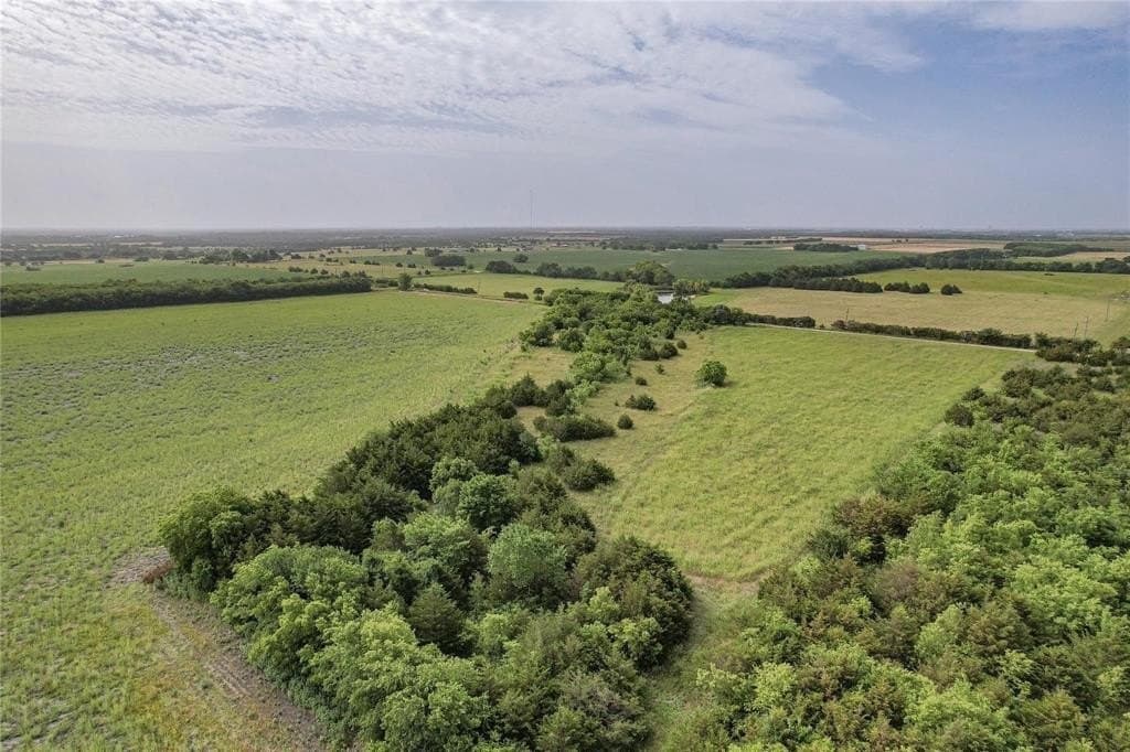 10 acres in Hunt County gallery image 3