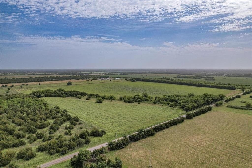 10 acres in Hunt County