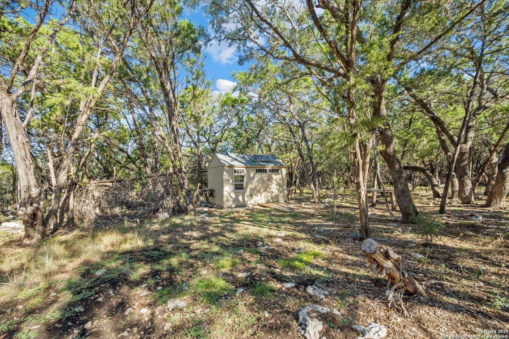 1.01 acres in Bexar County gallery image 3