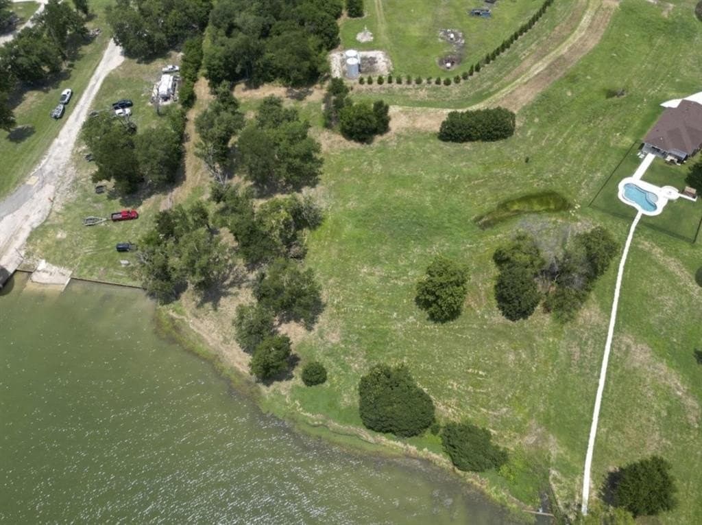 1.28 acres in Navarro County