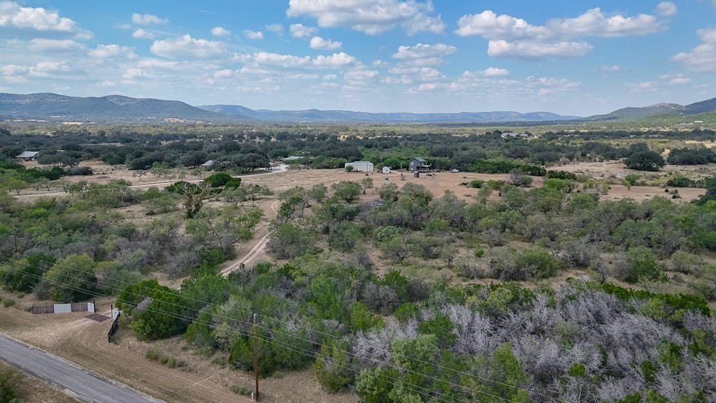 10.62 acres in Real County - photo 26