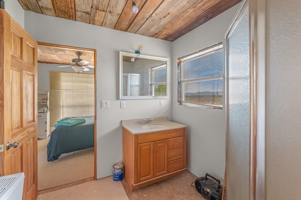 10.62 acres in Real County - photo 9