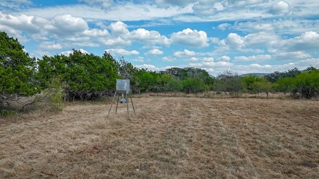 10.62 acres in Real County - photo 32