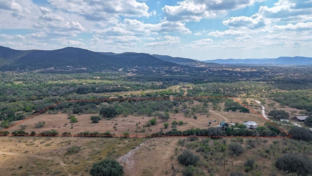 10.62 acres in Real County - photo 22