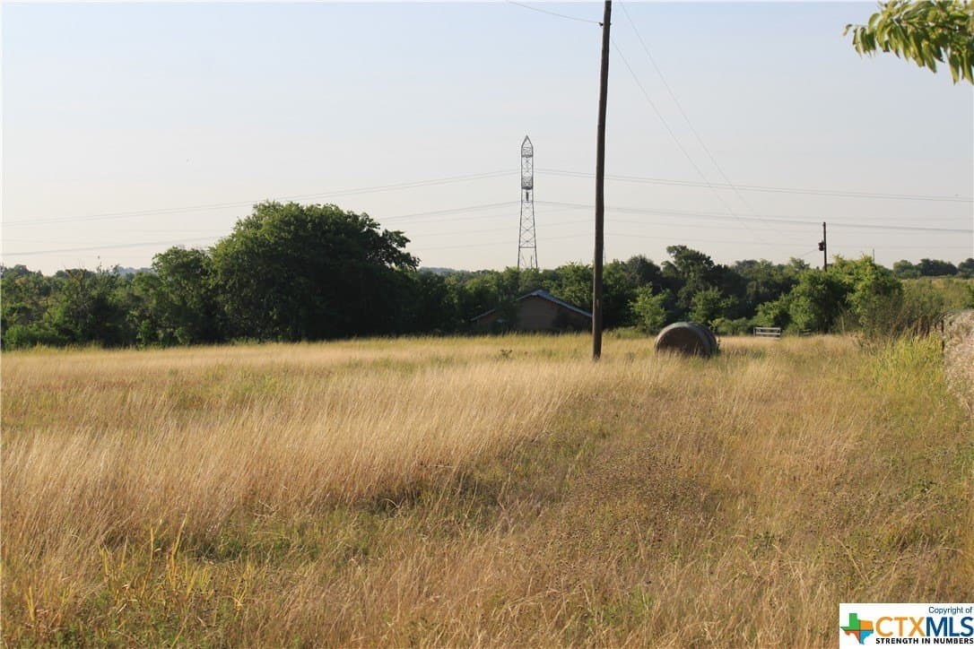 106.04 acres in Guadalupe County - photo 7