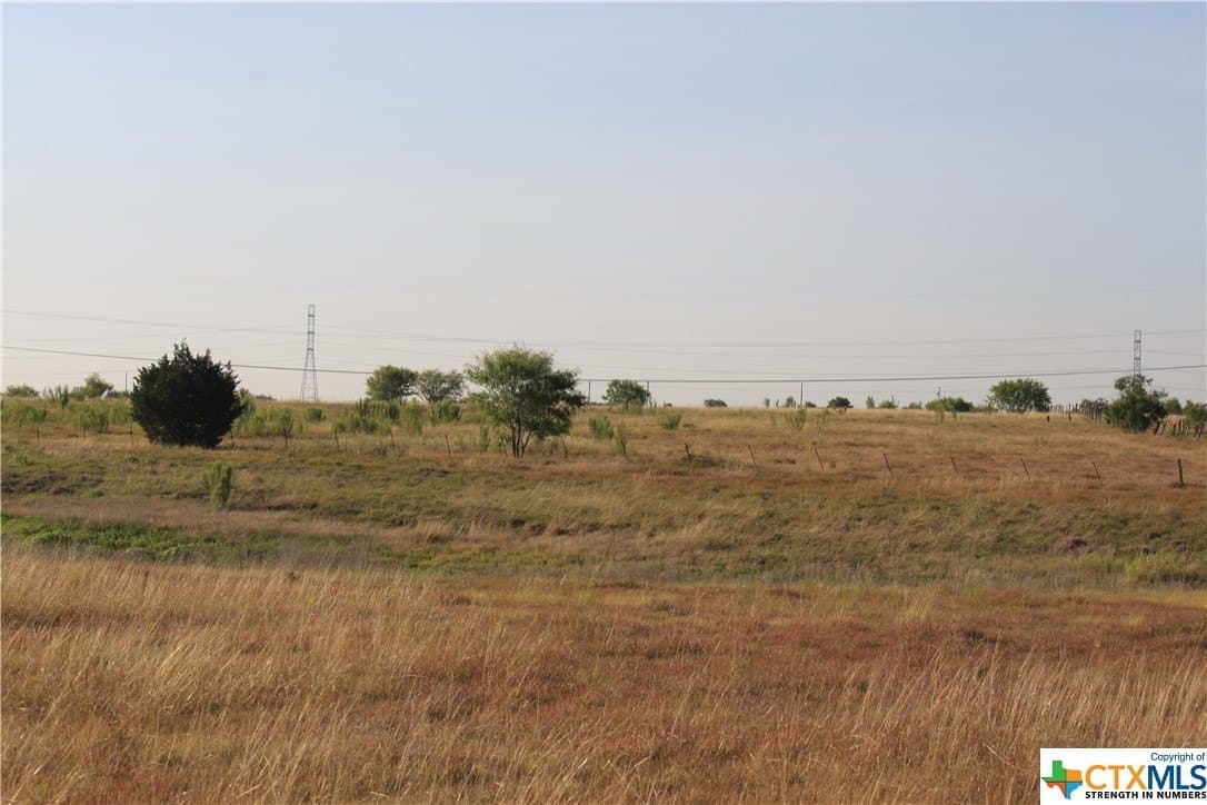 106.04 acres in Guadalupe County - photo 8