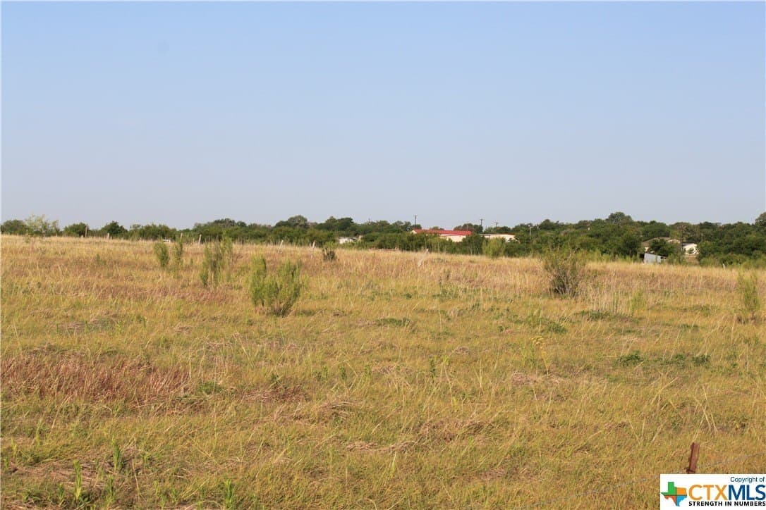 106.04 acres in Guadalupe County - photo 12