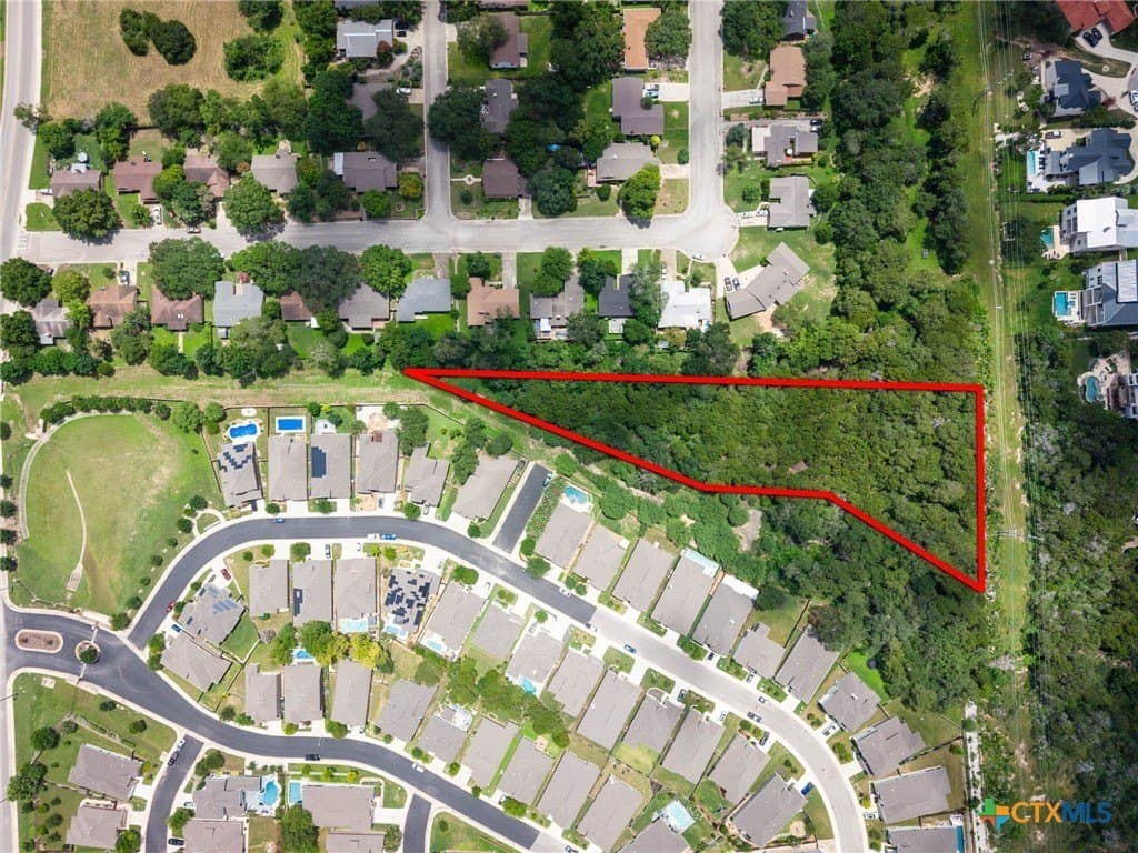 2.12 acres in Comal County gallery image 3
