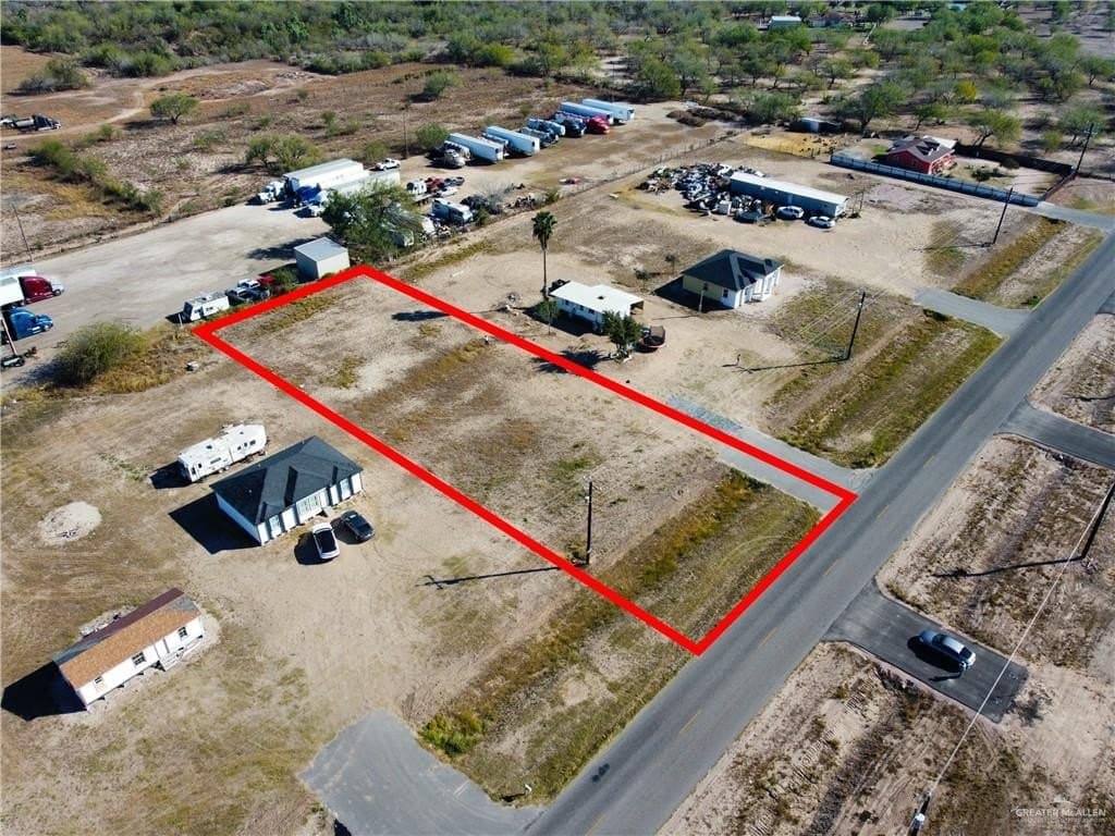 0.5 acres in Hidalgo County - photo 5