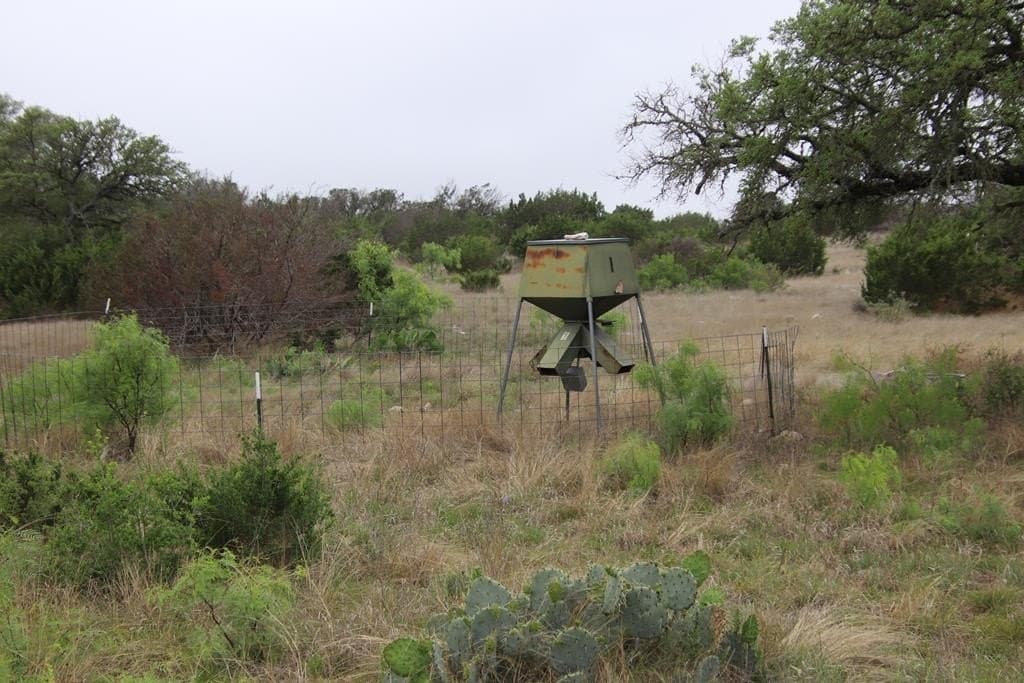 112.66 acres in Edwards County - photo 9