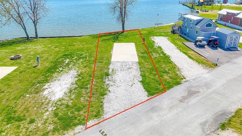 0.09 acres in Navarro County