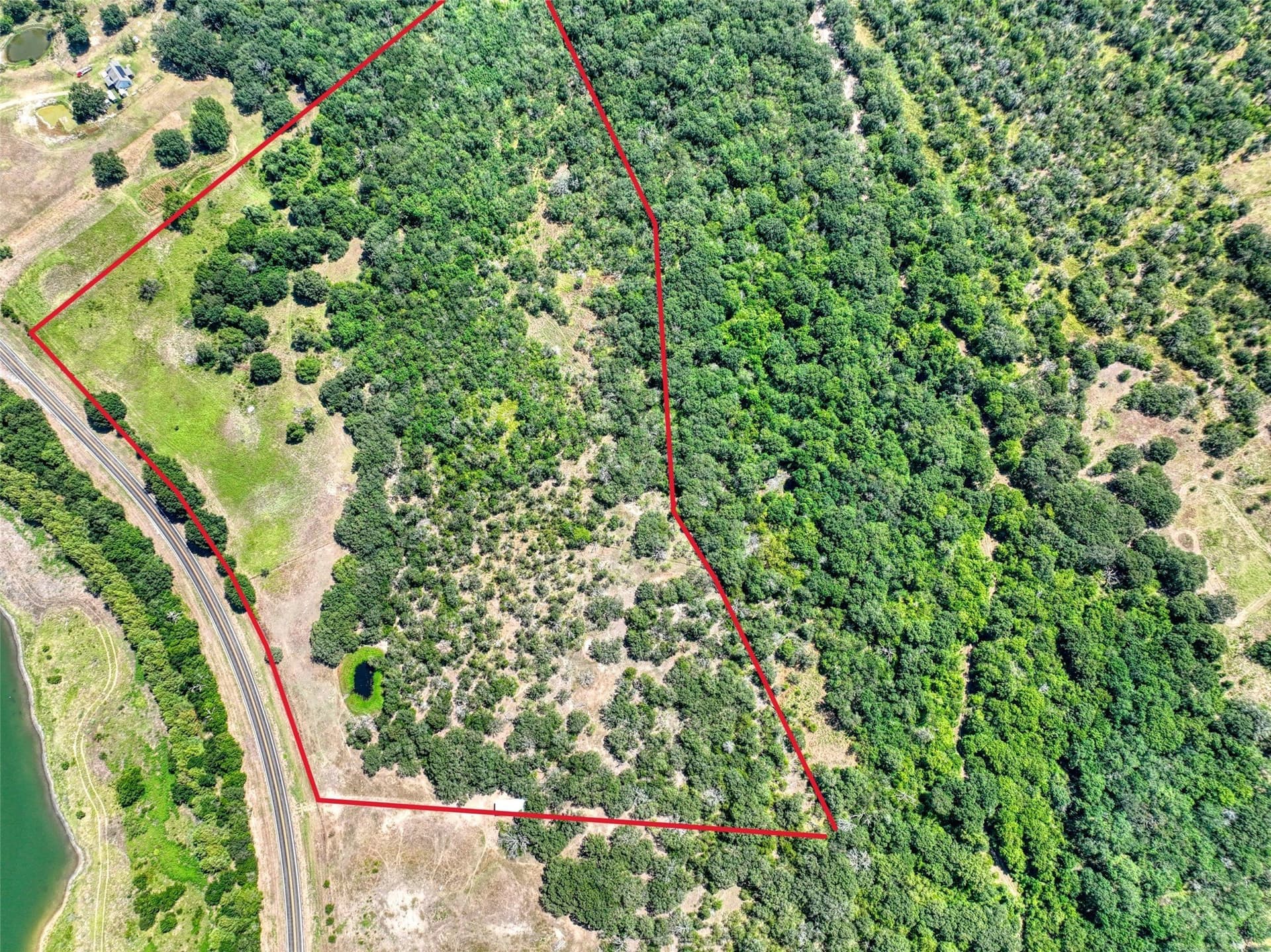 10.45 acres in Navarro County gallery image 4