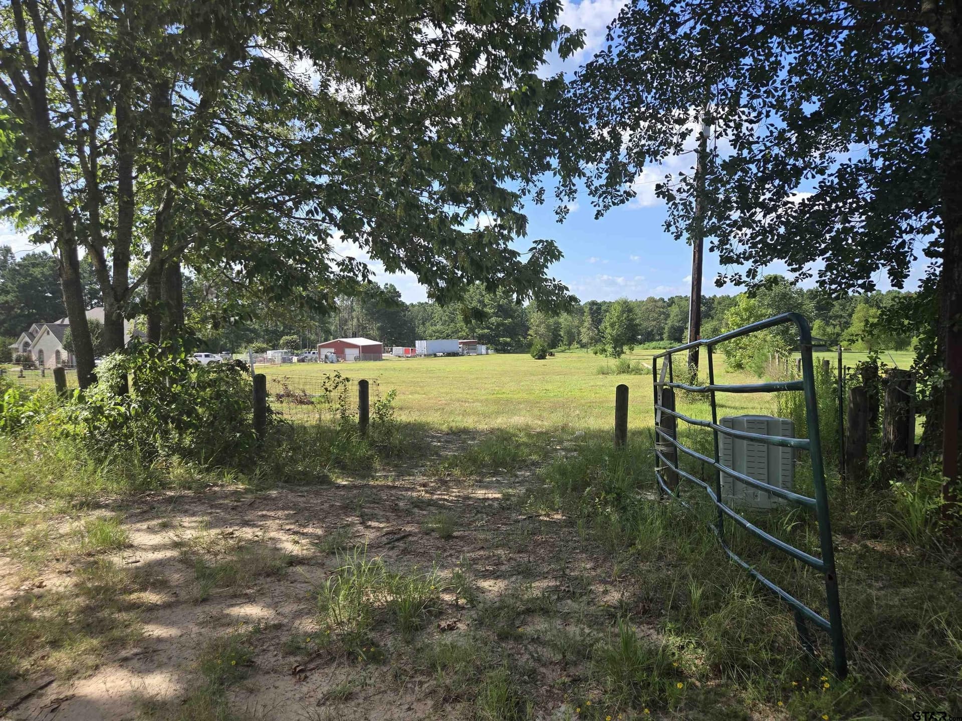 4.23 acres in Smith County gallery image 2