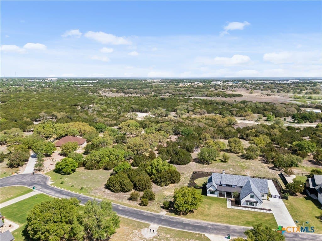 1.4 acres in Burnet County gallery image 4