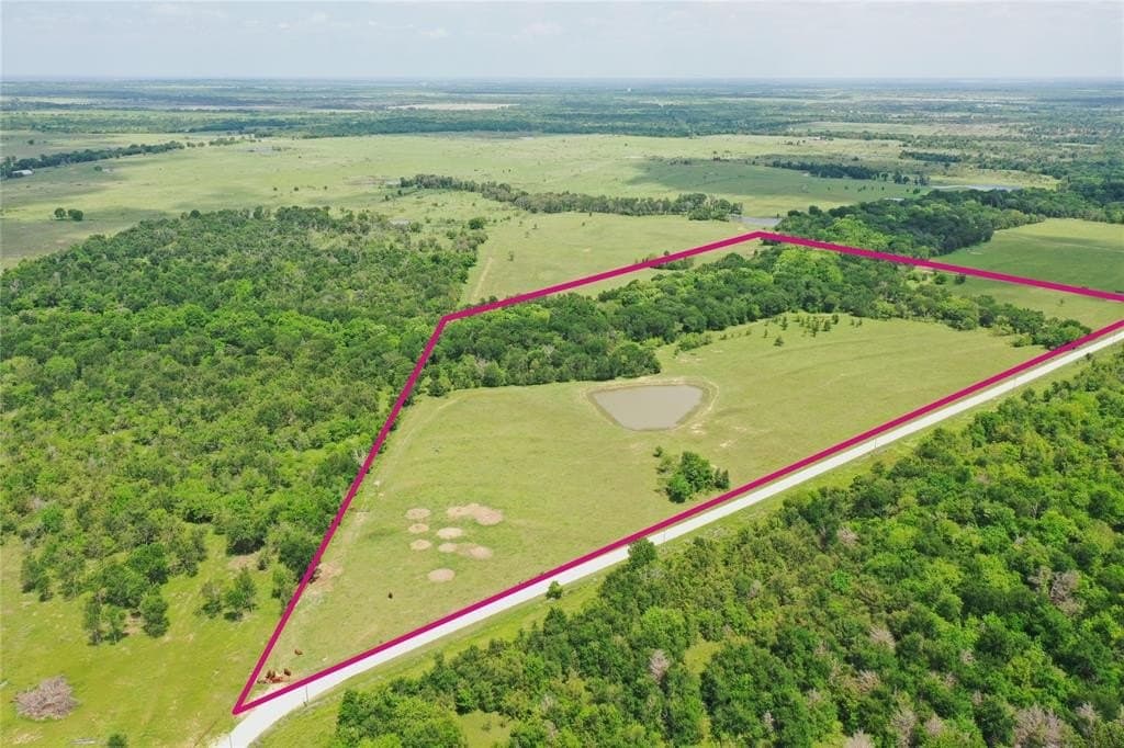 30 acres in Freestone County