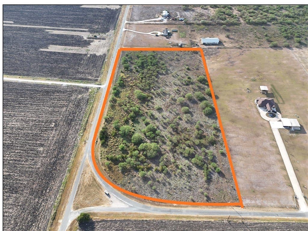 10.06 acres in Jim Wells County