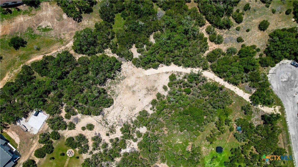 1.3 acres in Comal County gallery image 4