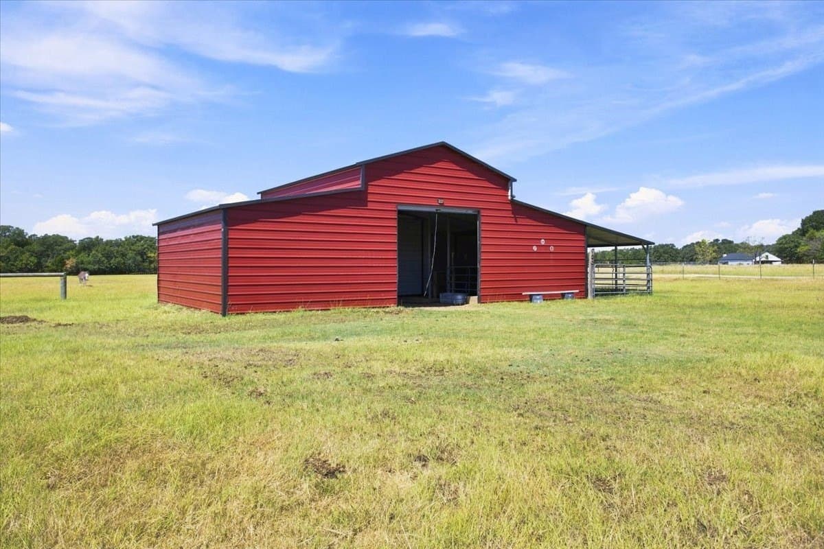 10.01 acres in Hunt County - photo 34