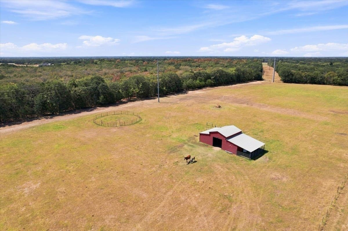 10.01 acres in Hunt County - photo 33