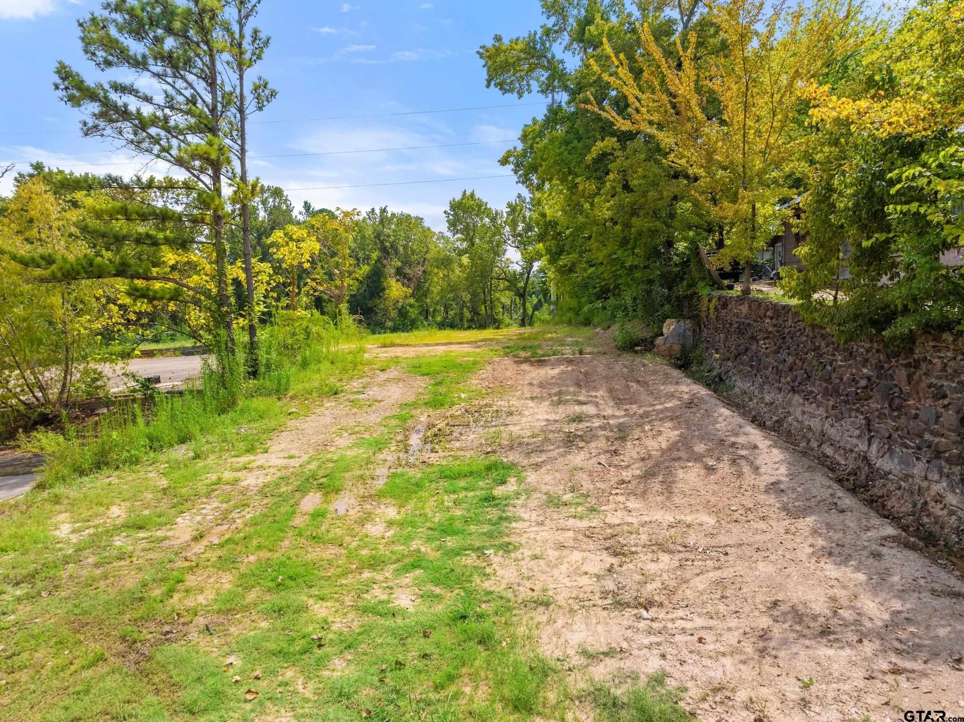 1.65 acres in Smith County gallery image 2