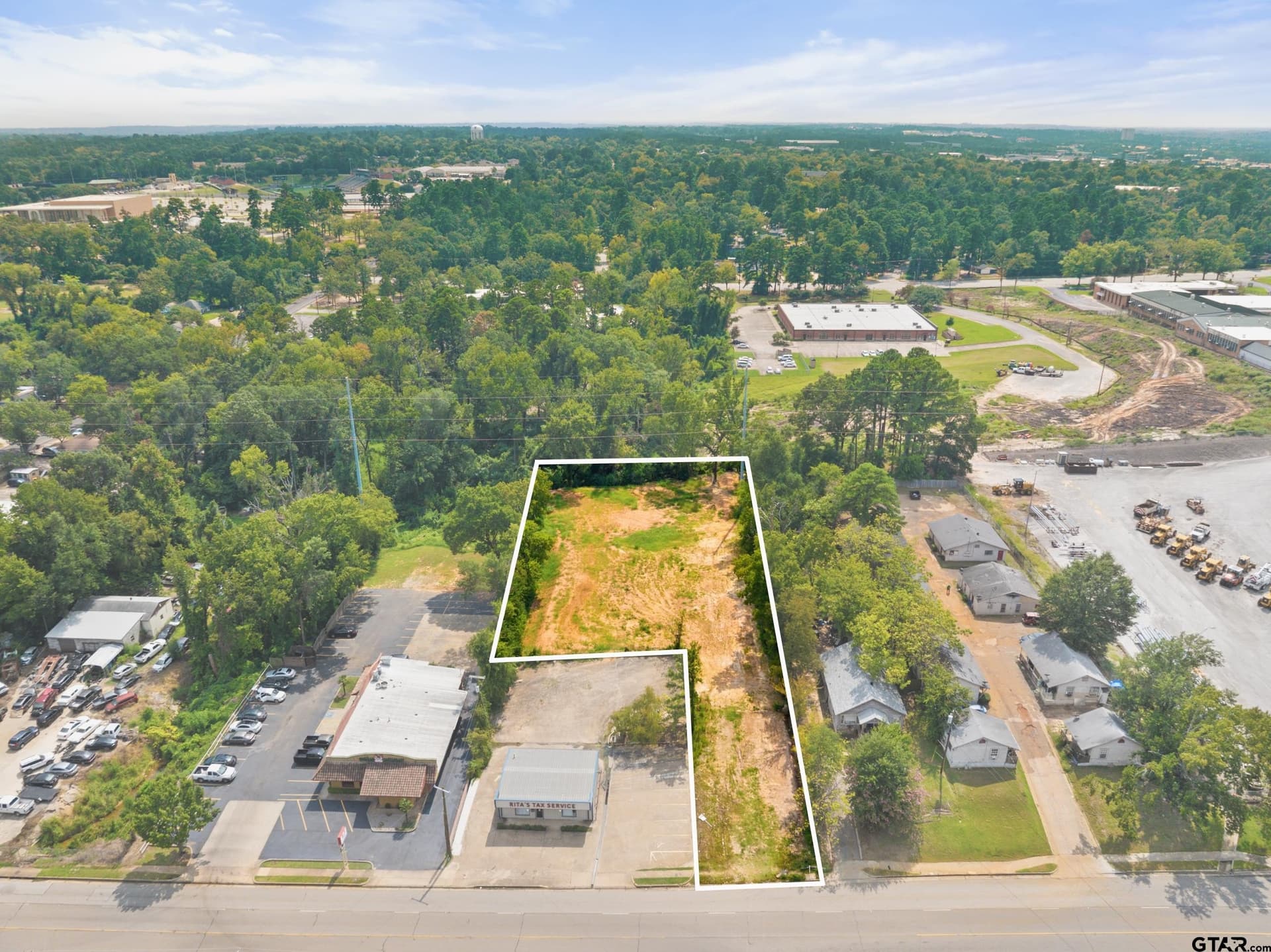 1.65 acres in Smith County