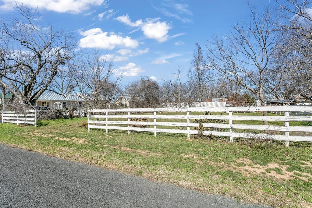0.18 acres in Gillespie County - photo 3