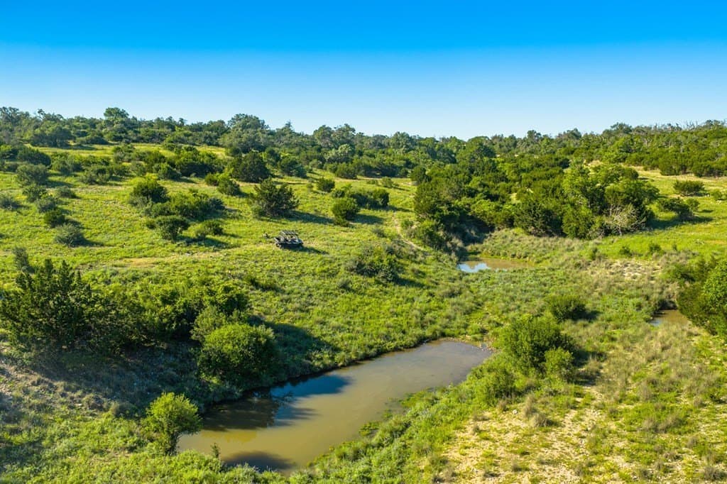 312.01 acres in Gillespie County - photo 10