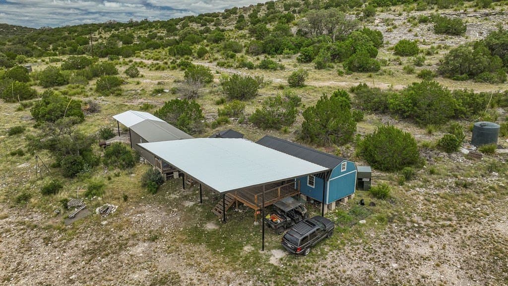 130.17 acres in Edwards County - photo 15