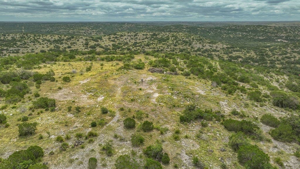 130.17 acres in Edwards County - photo 36