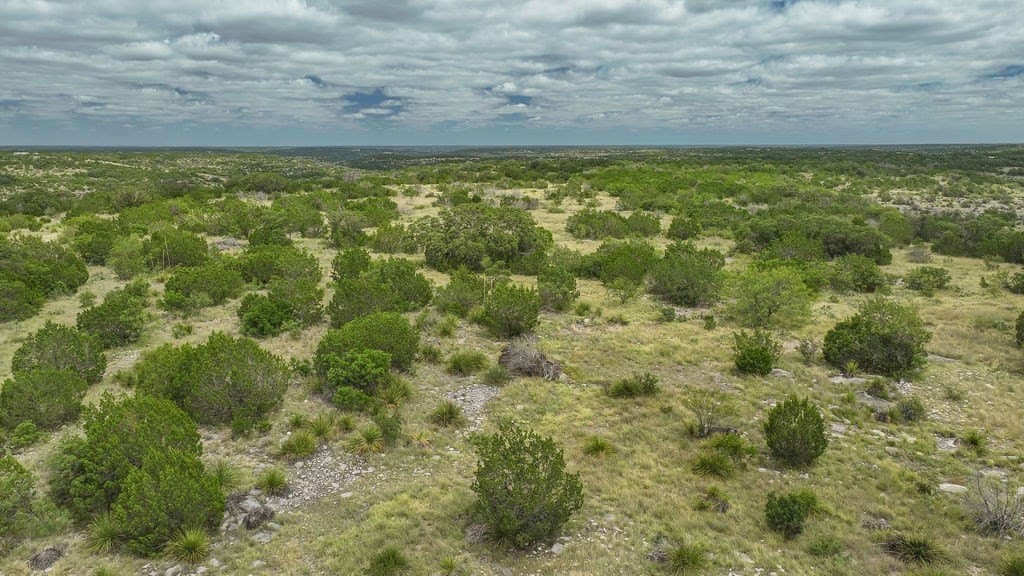 130.17 acres in Edwards County - photo 39
