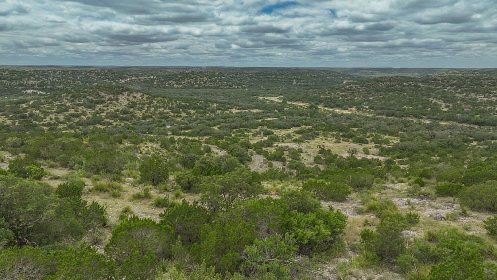 130.17 acres in Edwards County - photo 40