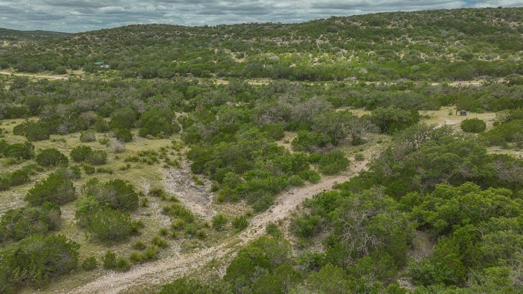 130.17 acres in Edwards County - photo 23