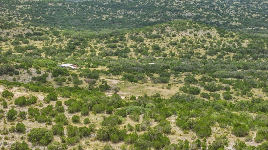 130.17 acres in Edwards County - photo 31