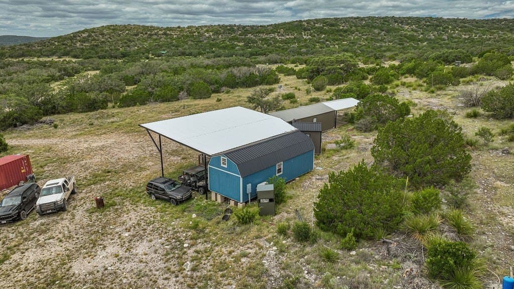 130.17 acres in Edwards County - photo 16