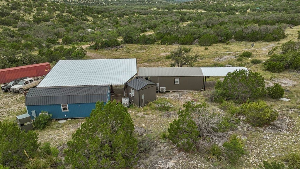130.17 acres in Edwards County - photo 18