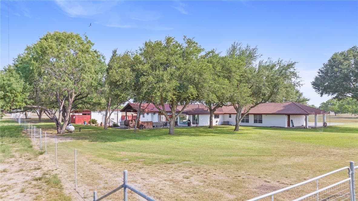 11.67 acres in Live Oak County - photo 4