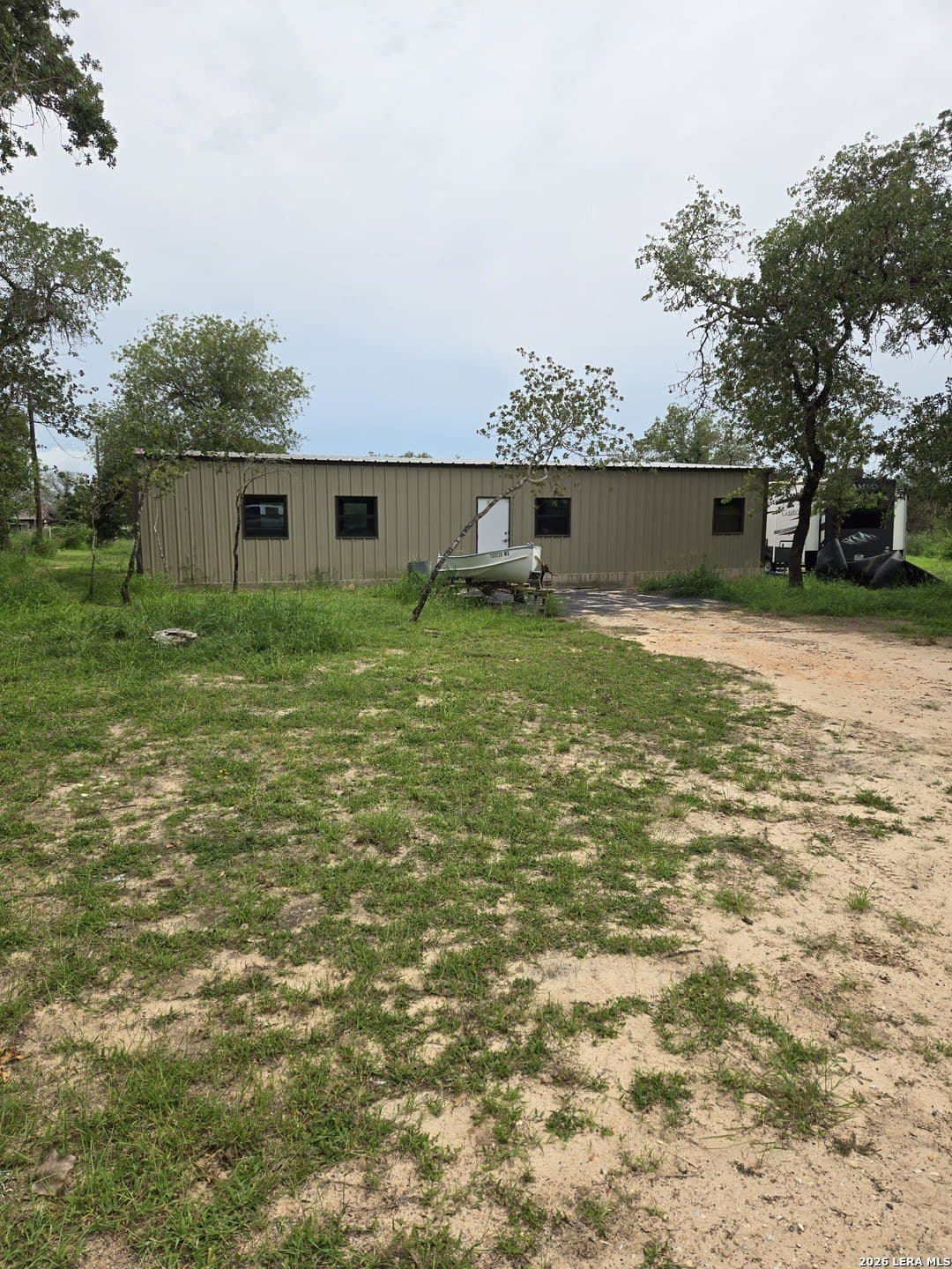 1.68 acres in Atascosa County gallery image 2