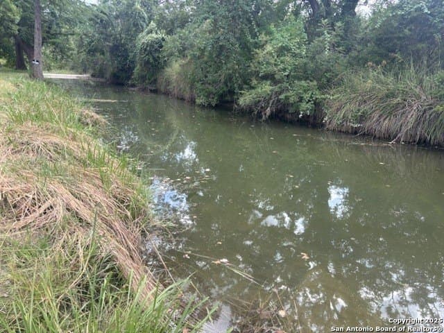 2.95 acres in Bandera County gallery image 4