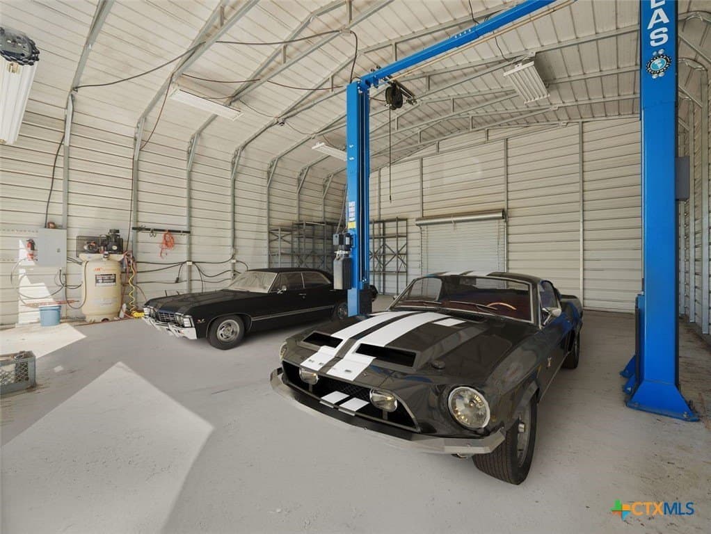 23.99 acres in Hays County gallery image 3