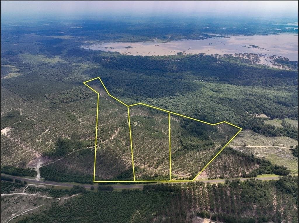 26 acres in Tyler County