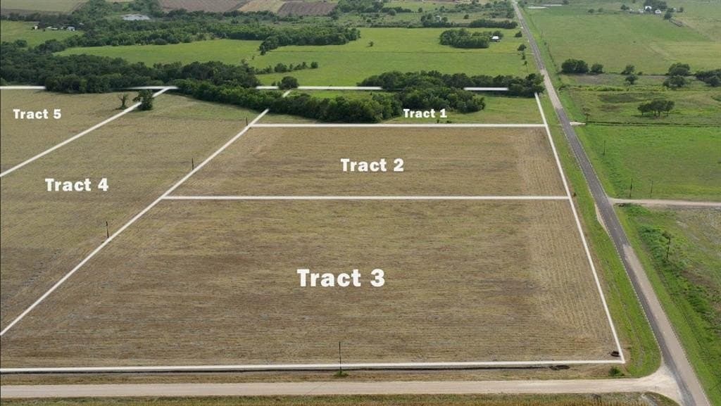 7 acres in Falls County